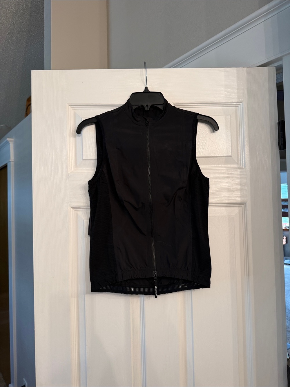 Jelenew Black Gilet